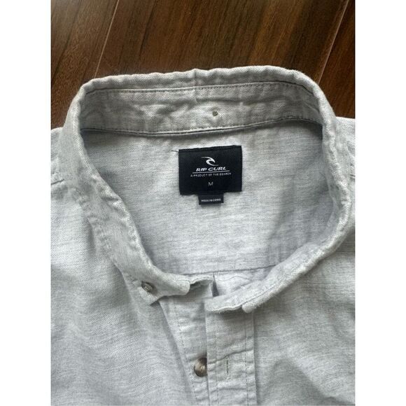 Rip Curl M grey heather front button shirt sleeve collared shirt - Picture 2 of 4